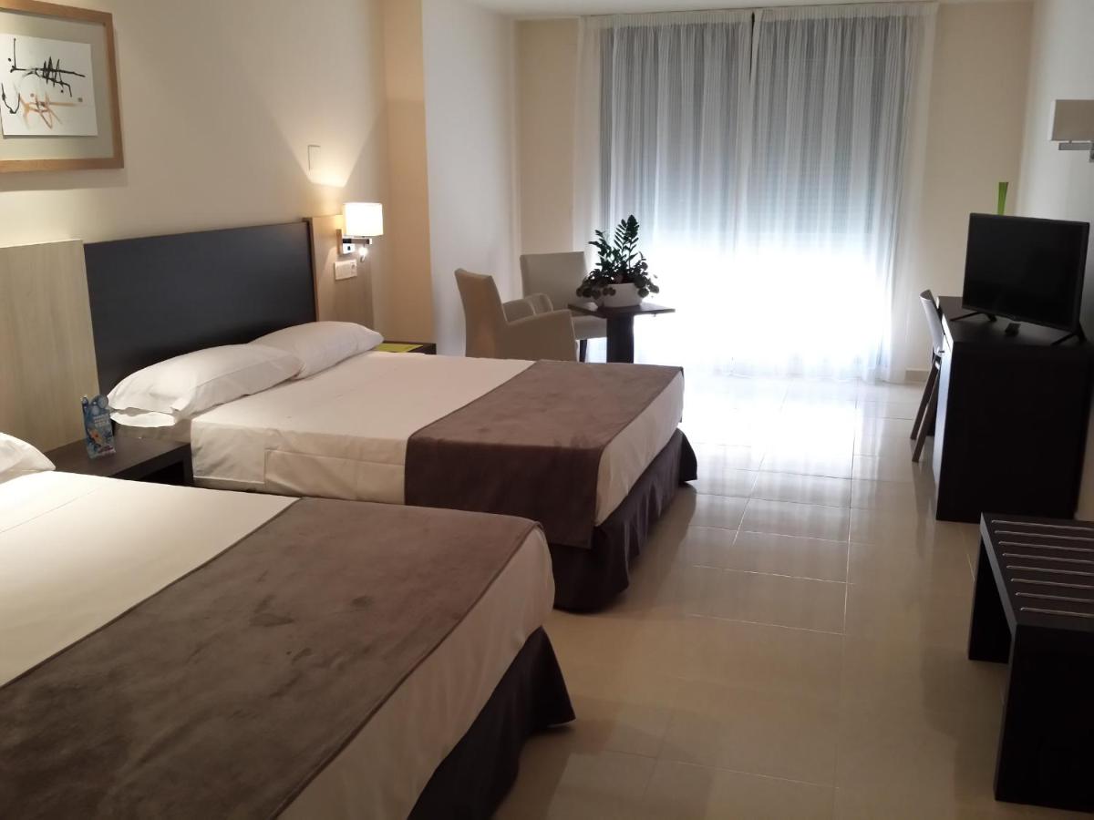 Hotel Adaria Vera - Housity