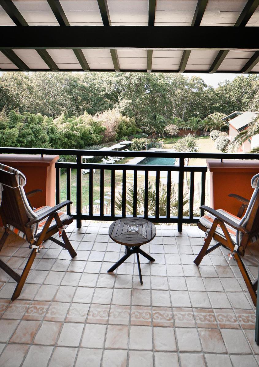 Balcon ou terrasse dans l'établissement Les Frères Ibarboure - Hôtel 4 étoiles, Spa extérieur sensoriel et Restaurant étoilé à Bidart