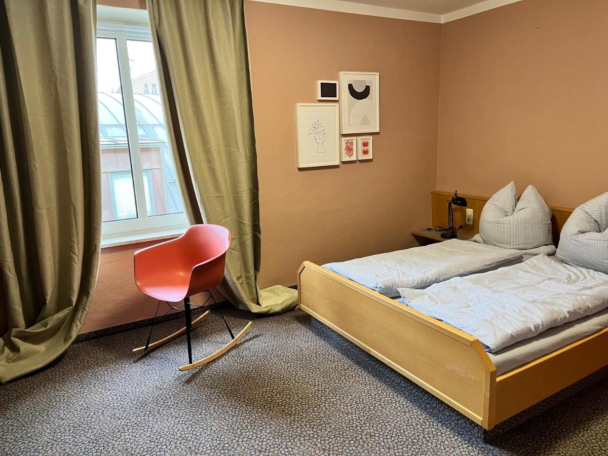 Pension zum Schwanen - App check-in & digital reception - Housity