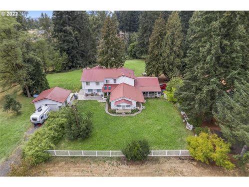 Eagle Creek Gardens - Housity