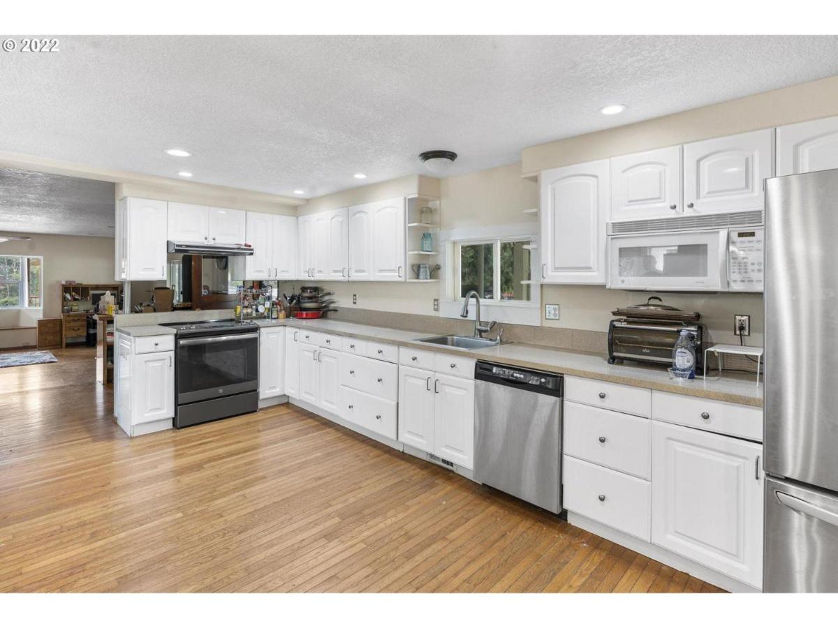 Eagle Creek Gardens - Housity