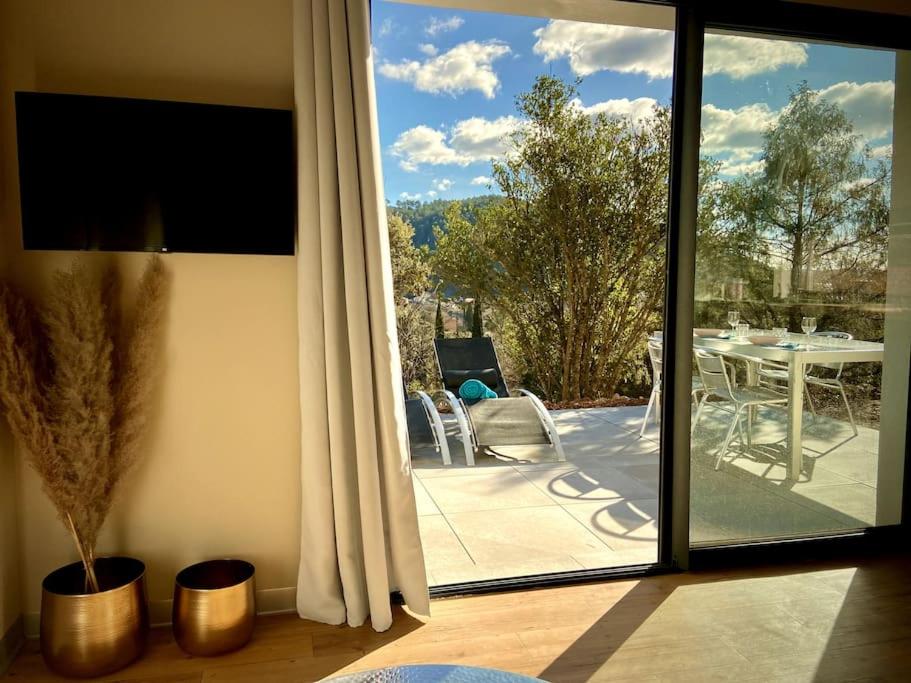 Eva's Cabanon - Hizvo