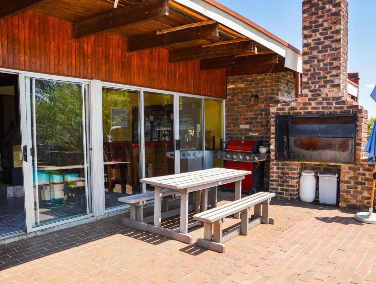 Exhale Country Guest House B & B - Housity