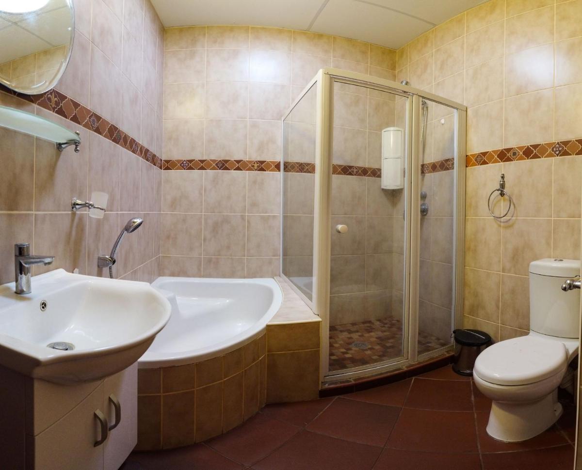 Exhale Country Guest House B & B - Housity