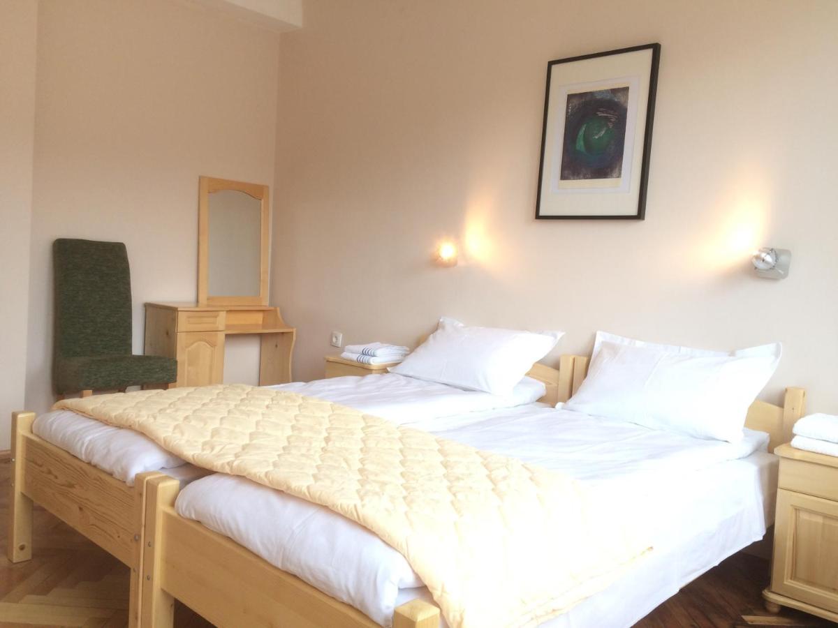 Hotel Hinovi Hvoyna - Housity
