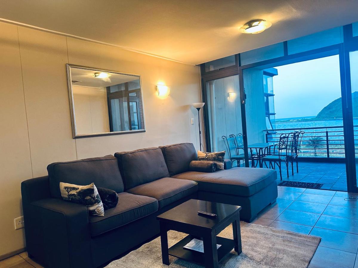 Durban Waterfront 2 bedroom apartment Loadshedding Free - Housity