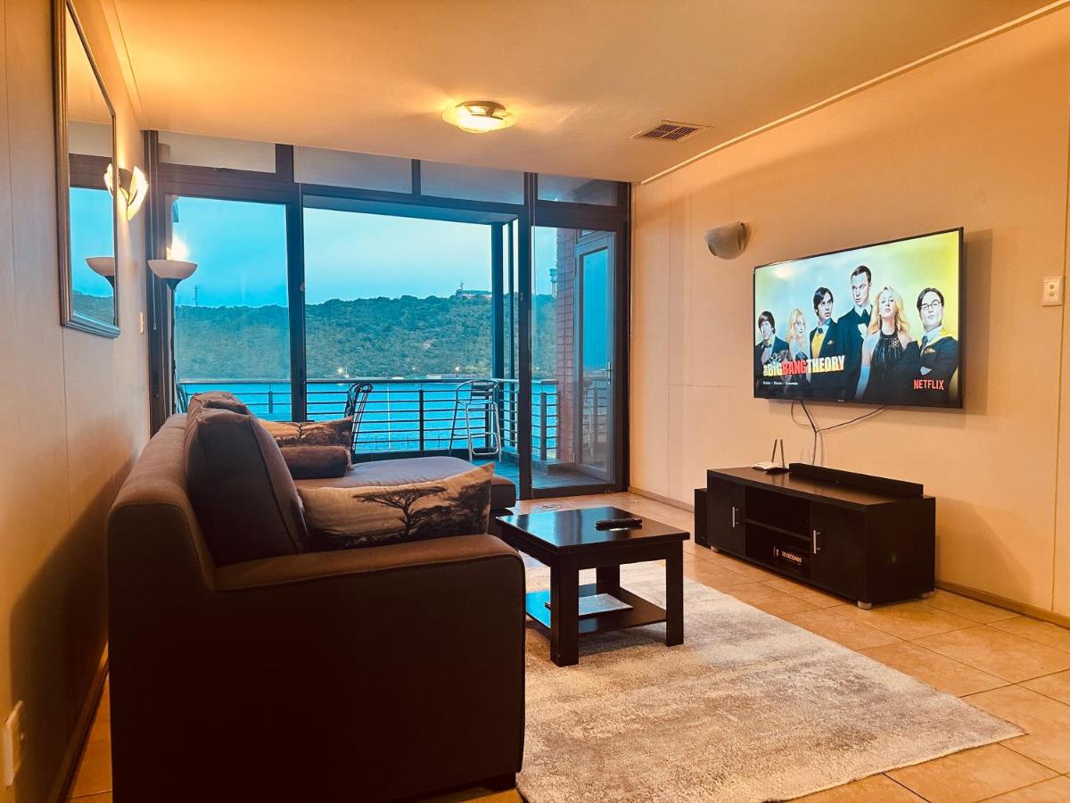 Durban Waterfront 2 bedroom apartment Loadshedding Free - Housity