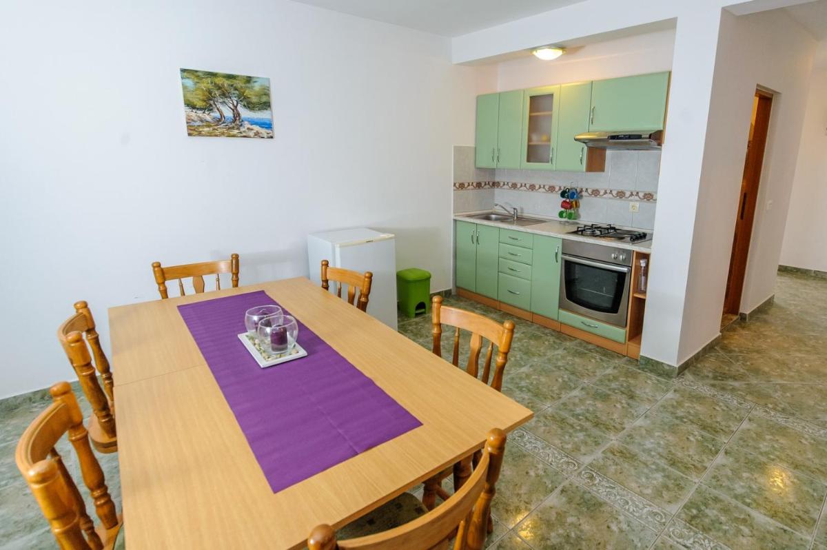 Apartments & rooms Lucie - Housity