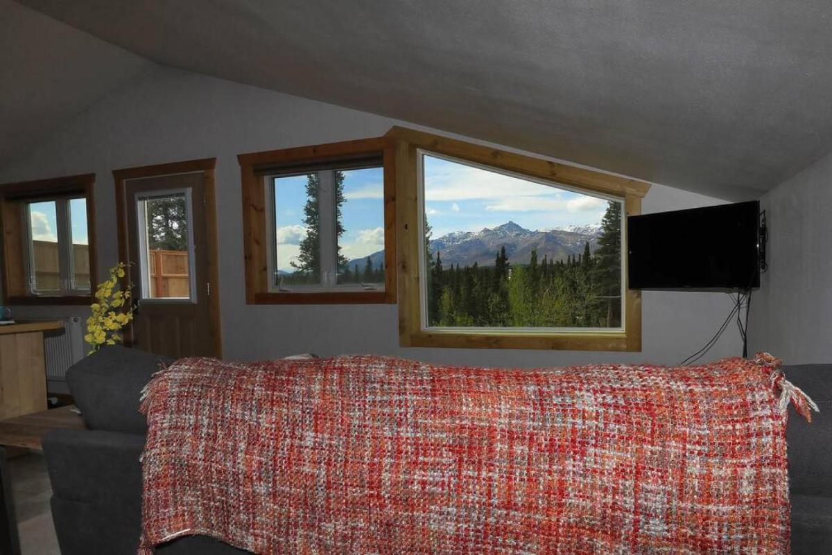 Denali King Suite with Amazing Views - Housity