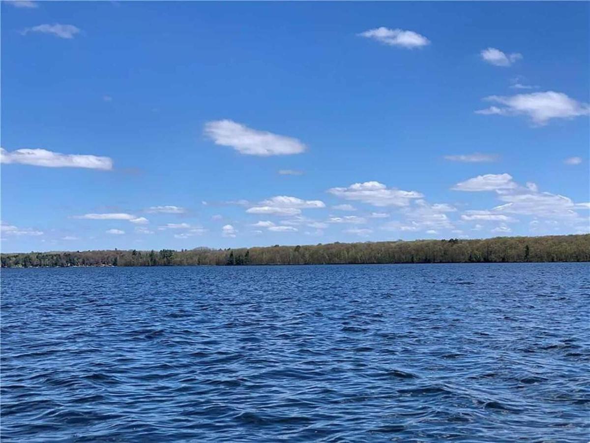 Oak Ridge Lake House - Housity