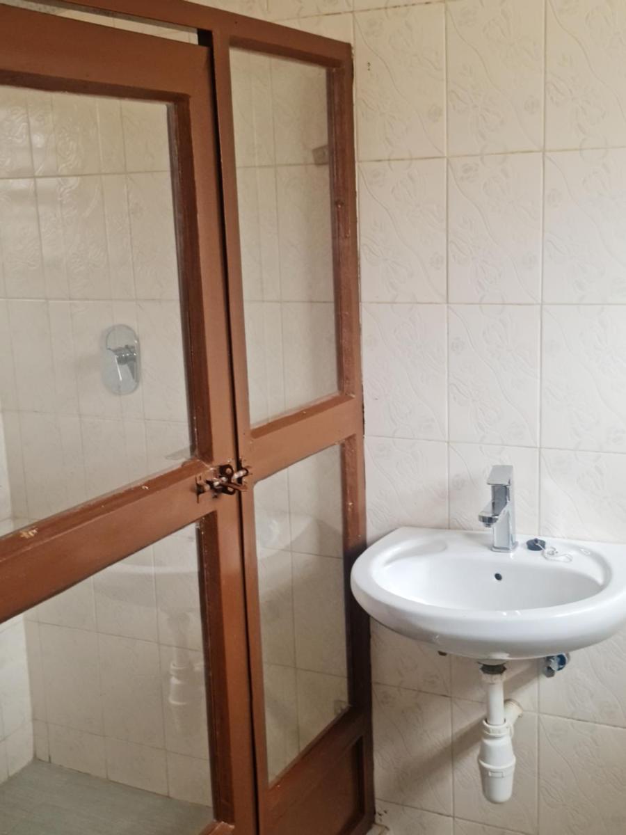 Avon Garden Apartments Area 25 - Housity