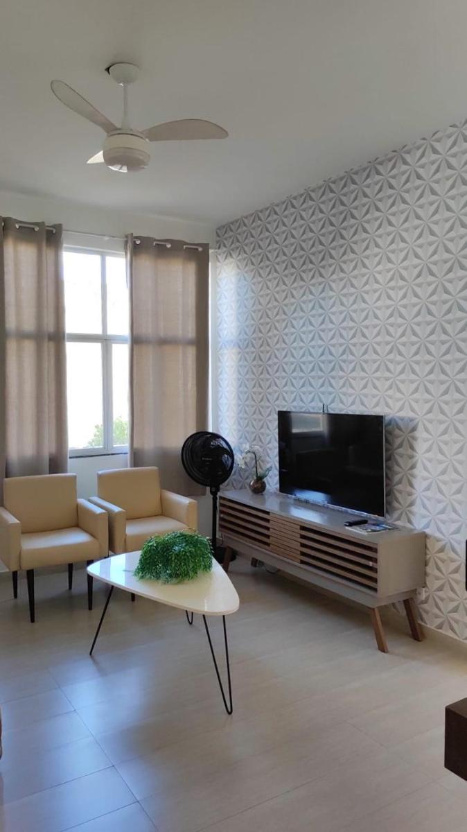 Apartamento no Farol da Barra. Vista deslumbrante para o mar! No circuito do Carnaval. Ao lado do Porto da Barra ! - Housity