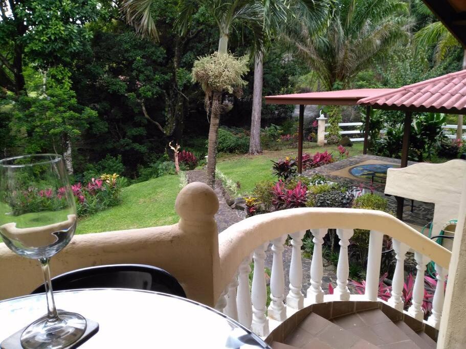 Tower Studio in the Treetops in Altos del Maria Panama - Housity