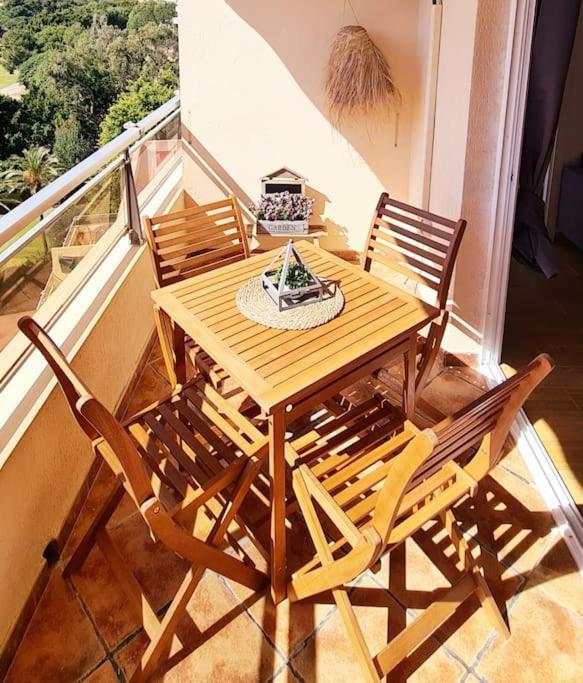 Soleado apartamento Golf y a 900 m de la playa - Housity