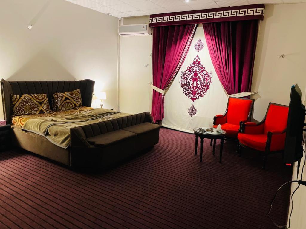 Hotel Canal One - Housity