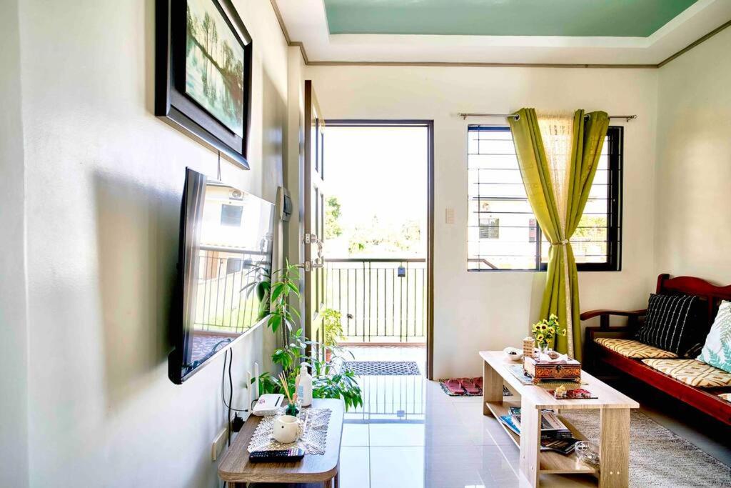 Iloilo Affordable Transient - near Iloilo Airport - Housity