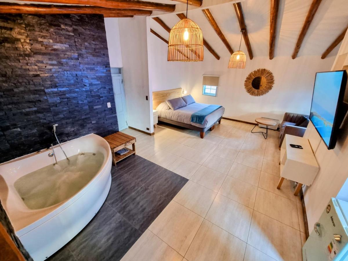 Reñaca House Bed & Breakfast - Housity