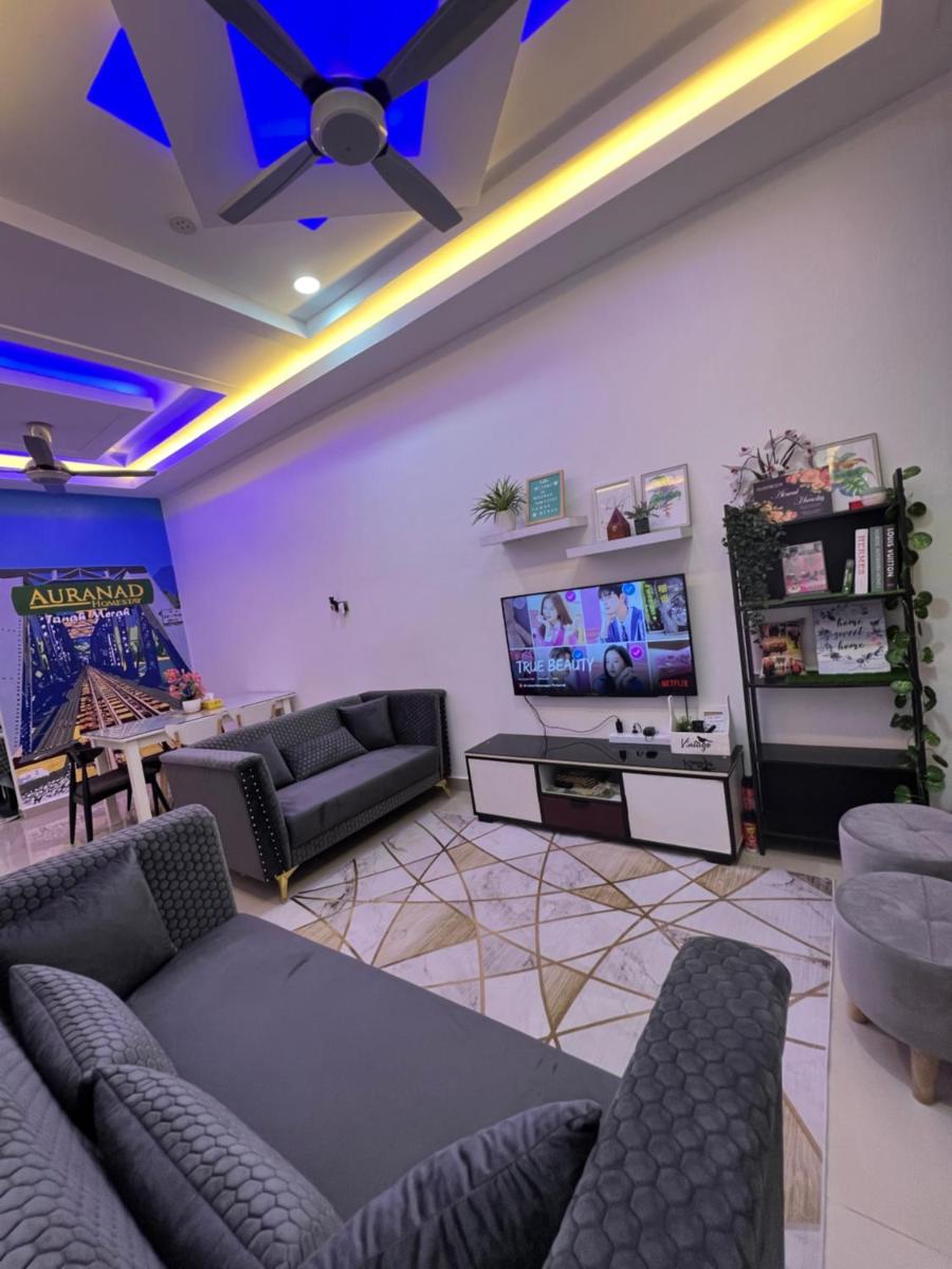 Auranad Guest House Tanah Merah Wifi-Netflix - Housity