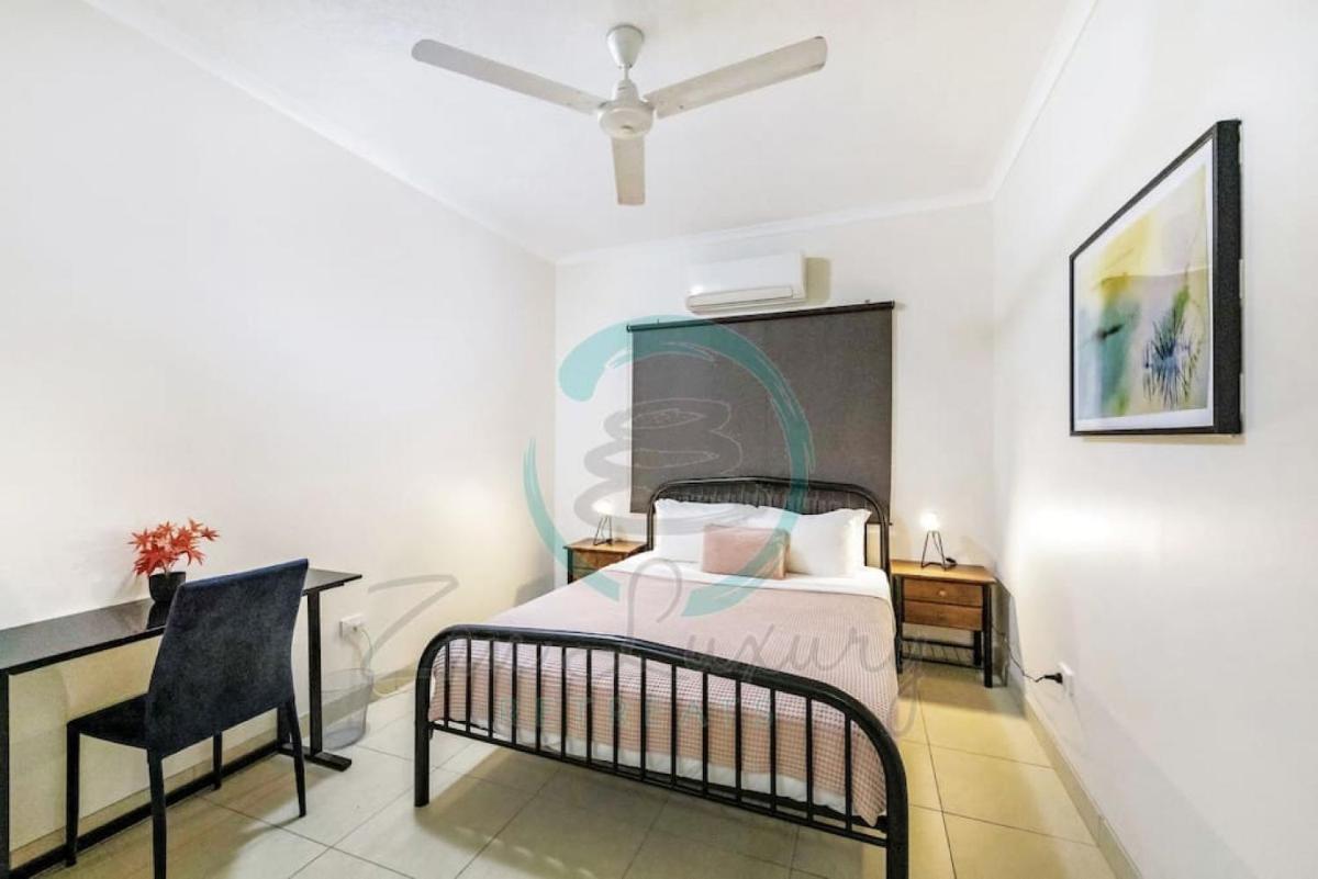 ZEN FORESHORE Cozy 2-BR, 2-BA Holiday Home + Pool - Housity