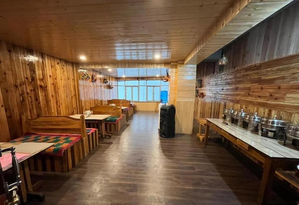 Mount Khang Hotel - Housity