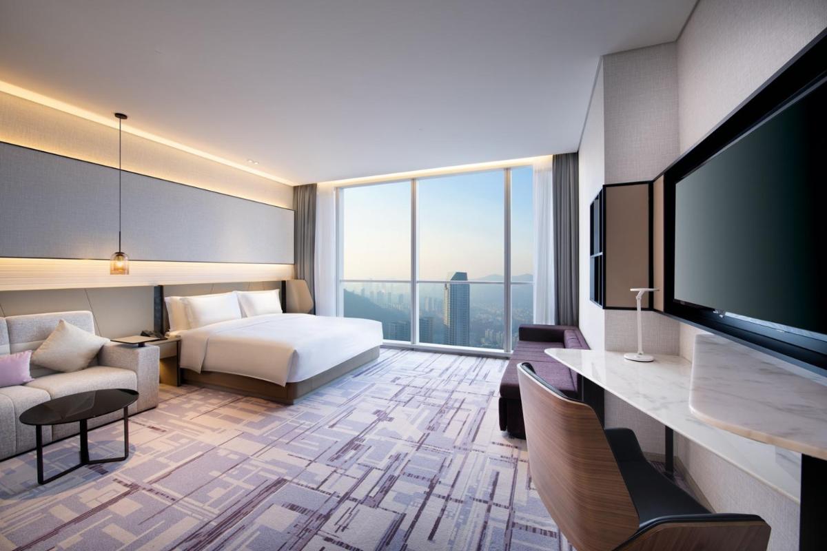 Crowne Plaza Dalian Xinghai, an IHG Hotel - Housity