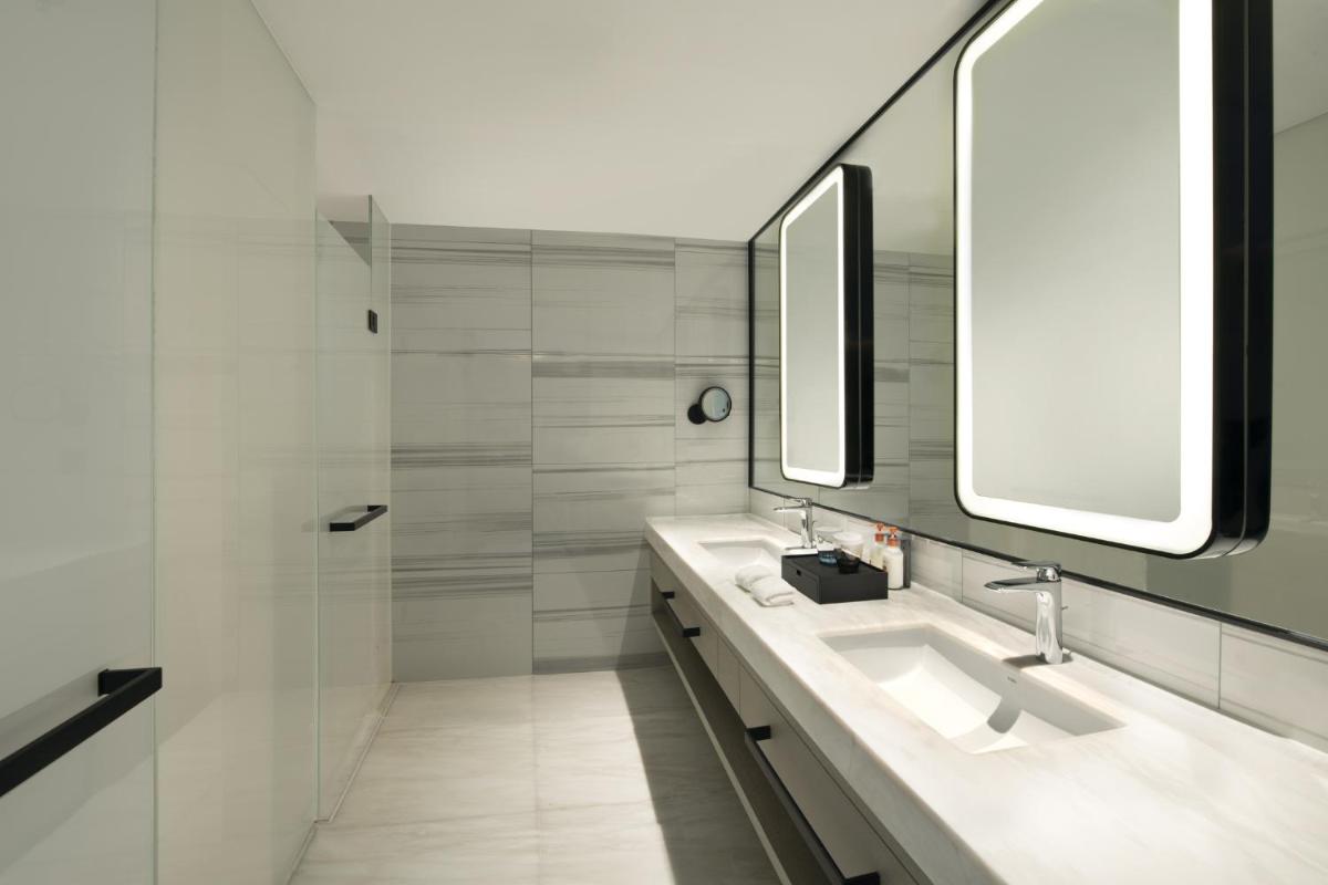 Crowne Plaza Dalian Xinghai, an IHG Hotel - Housity