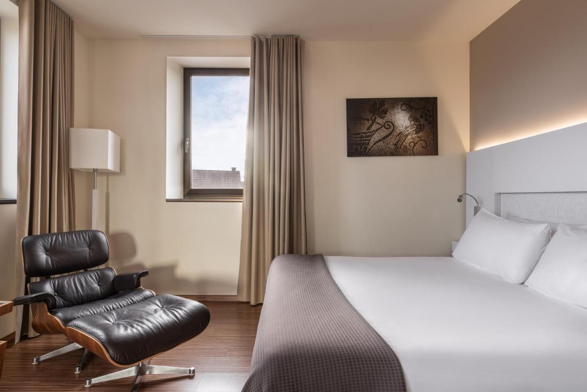 Cama o camas de una habitación en Eurostars Vía de la Plata