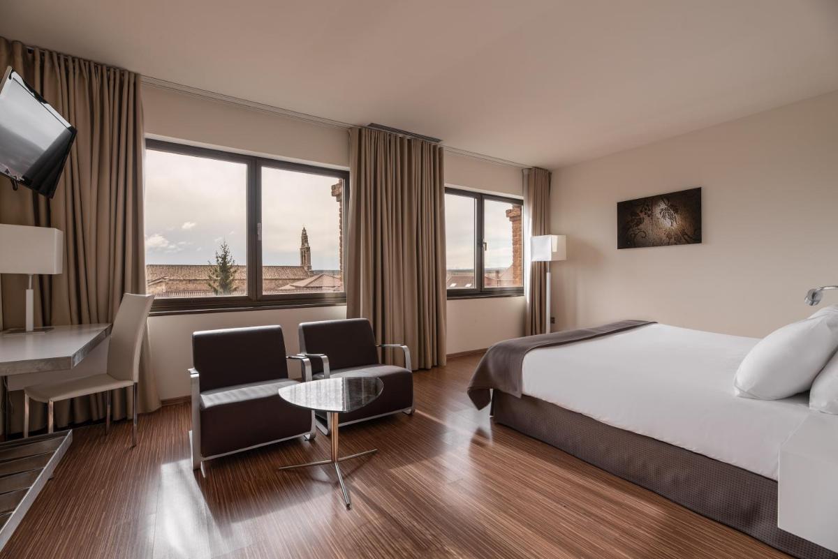 Cama o camas de una habitación en Eurostars Vía de la Plata