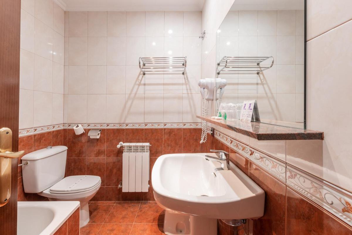 Hotel Puerta de Javalambre - Housity