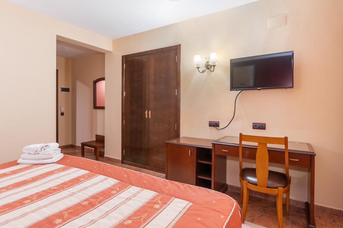 Hotel Puerta de Javalambre - Housity