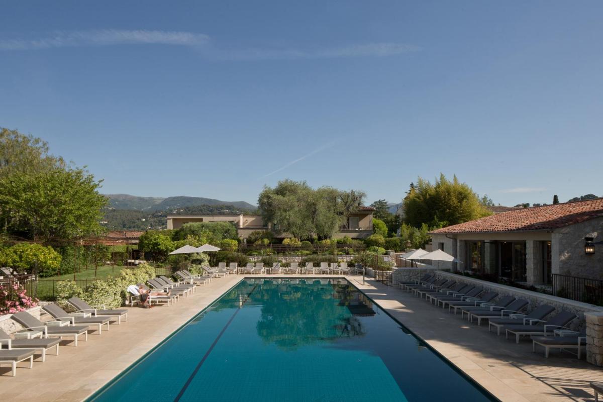 Piscine de l'établissement Domaine du Mas De Pierre ou située à proximité