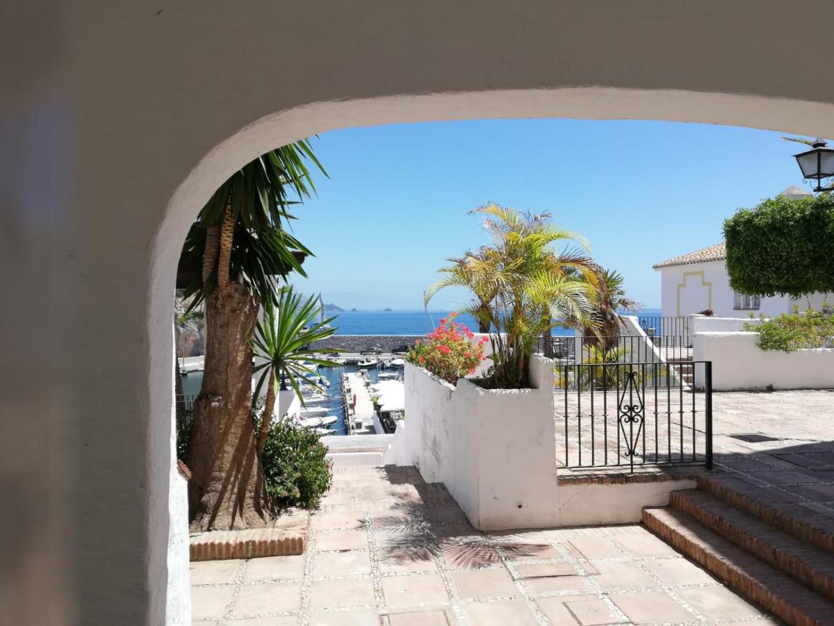 Apartamento grande en el Puerto Marina del Este (La Herradura-Almuñecar) - Housity