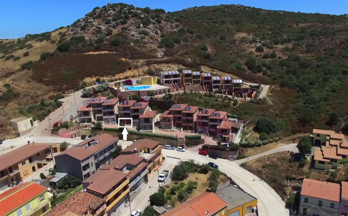 Ground floor apartment with swimming pool - Housity