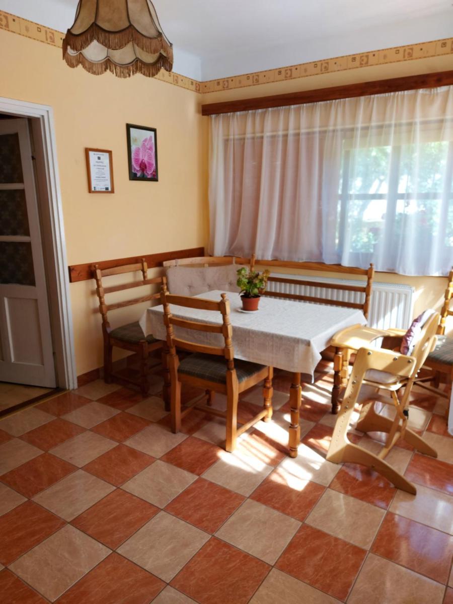 Manó Vendégház - Housity