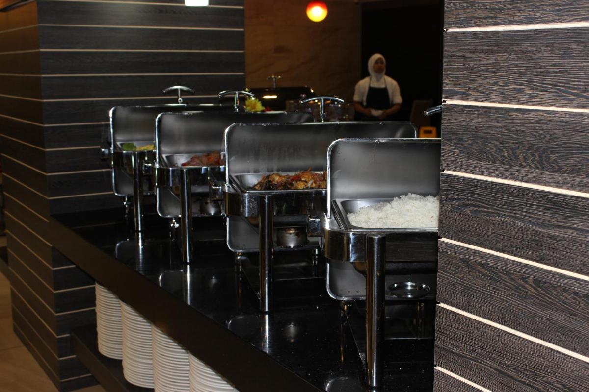 Suitetrails - Symphony Suites Hotel