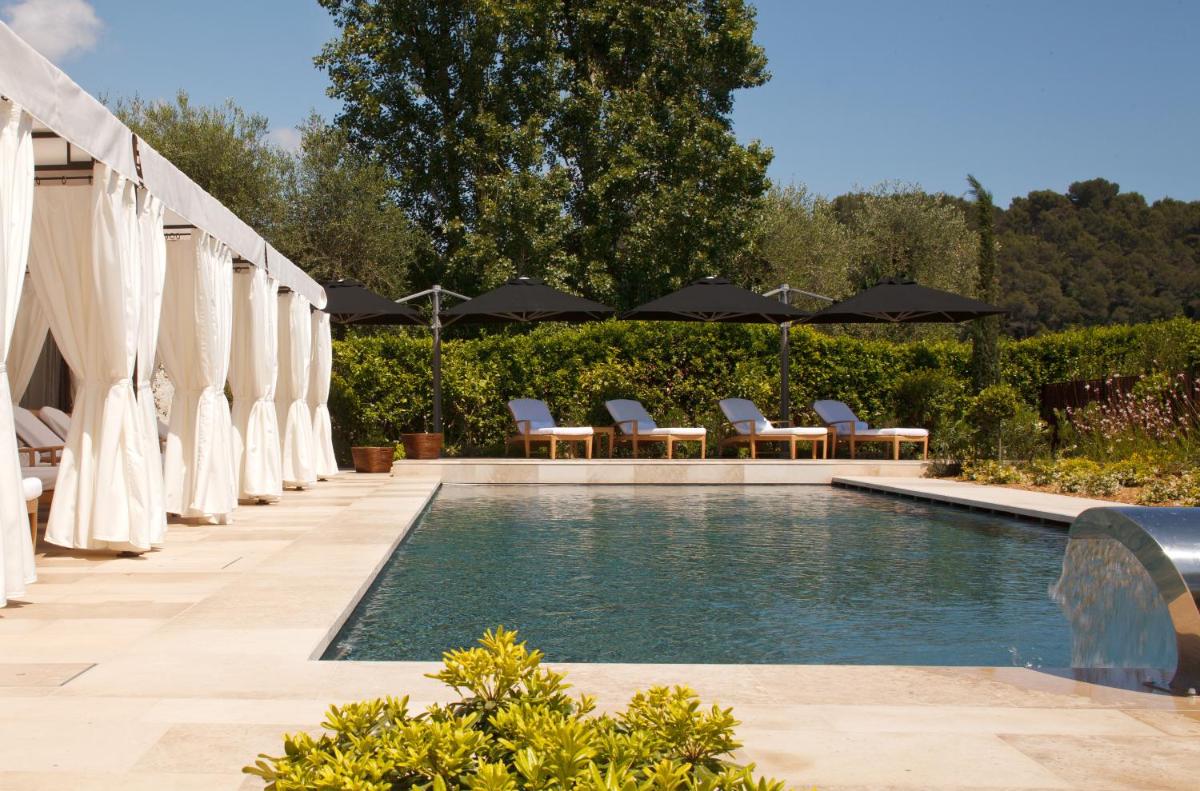 Piscine de l'établissement Domaine du Mas De Pierre ou située à proximité