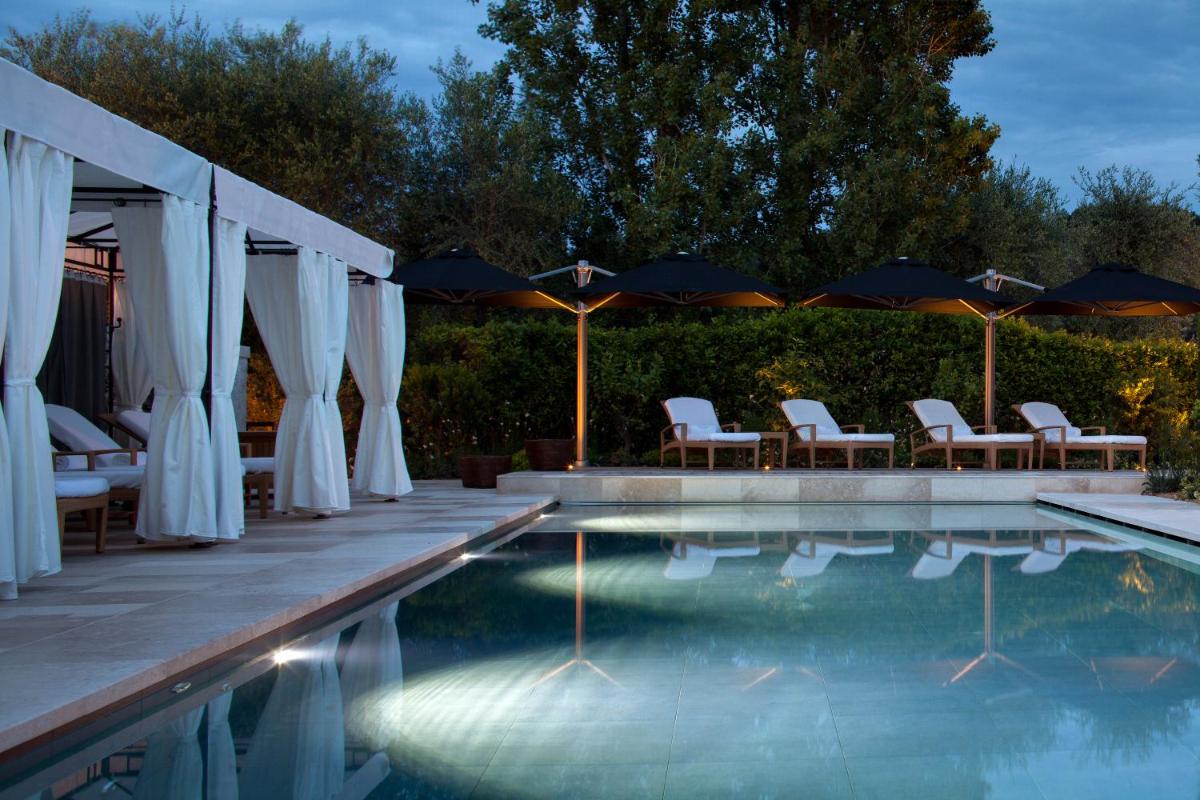 Piscine de l'établissement Domaine du Mas De Pierre ou située à proximité