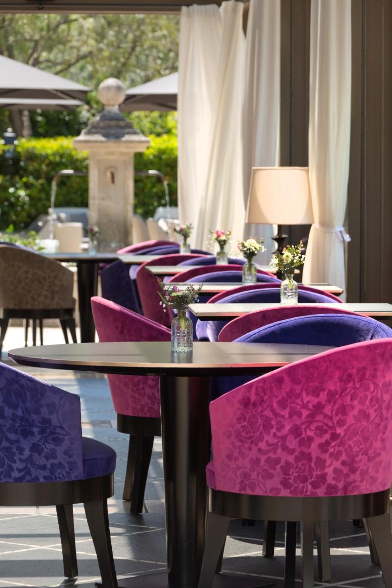 Restaurant ou autre lieu de restauration dans l'établissement Domaine du Mas De Pierre