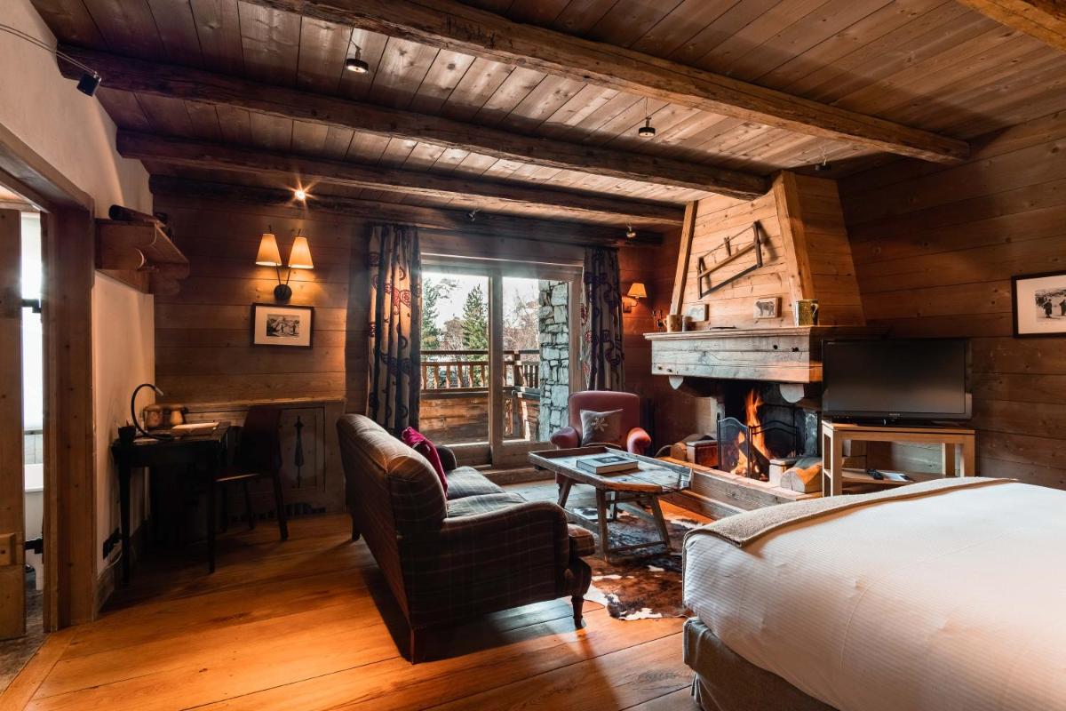 Coin salon dans l'établissement Hôtel LE BLIZZARD
