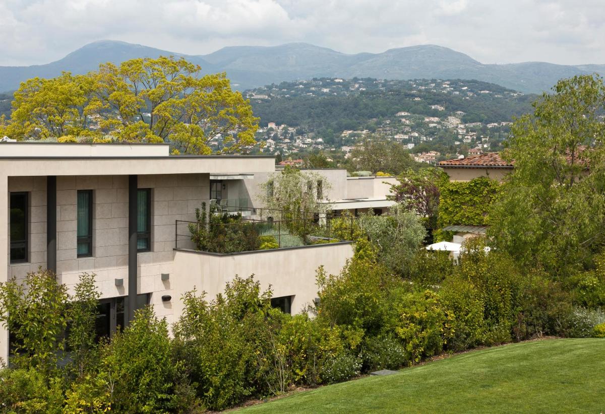 Vue générale sur la montagne ou vue sur la montagne depuis l'hôtel
