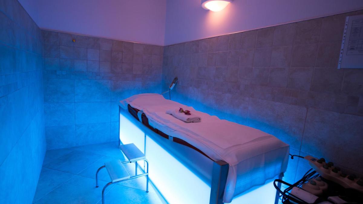 Spa ou équipements de bien-être de l'établissement Hotel *** & Spa Vacances Bleues Villa Marlioz