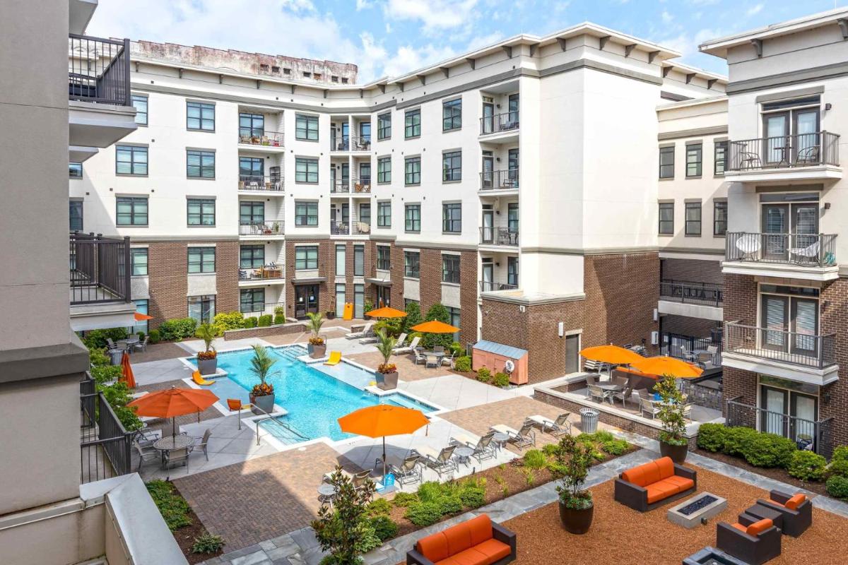 Cozy and Bright Apartments at Marble Alley Lofts in Downtown Knoxville - Housity