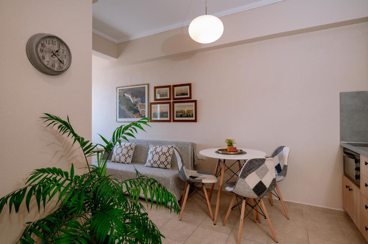 Suitetrails - Helianthos Villa - Apartment No3