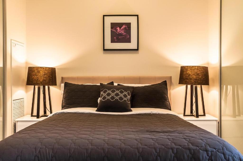 Reve - Elegant Penthouse Suite - Housity