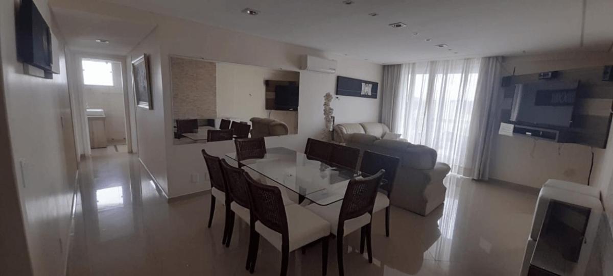 Lindo apartamento no coração da cidade - APARTAMENTO INTEIRO OU SEJA NÃO É COMPARTILHADO COM OUTRAS PESSOAS - Perto de tudo - 2 quartos - Ar condicionado - Churrasqueira - Cozinha completa - 120 metros quadrados ao todo - Quartos com 12 metros quadrados - Housity