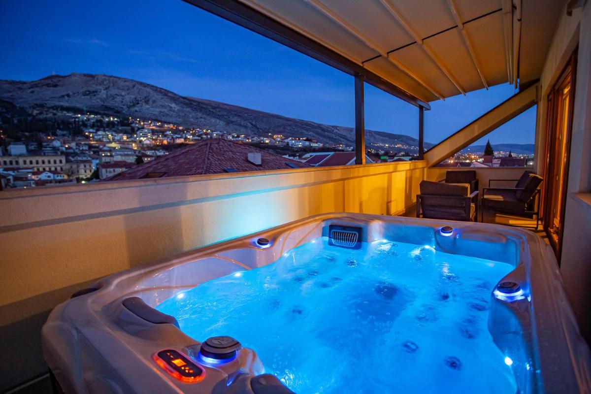 Suitetrails - Exclusive Penthouse Old town with sauna and jacuzzi