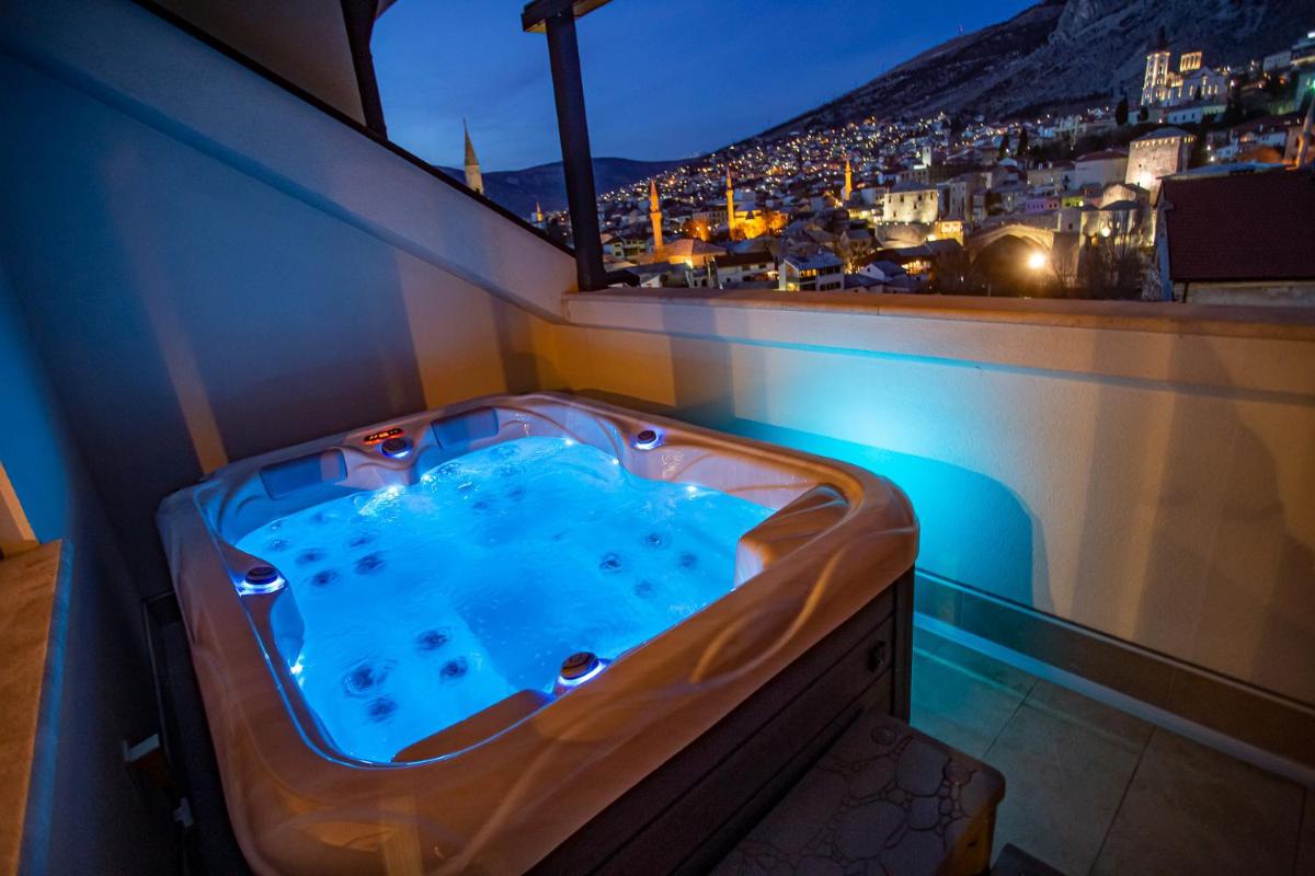 Suitetrails - Exclusive Penthouse Old town with sauna and jacuzzi