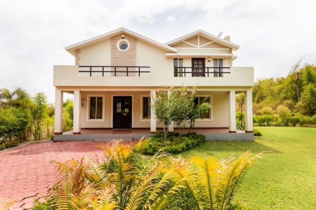 Celestial Resorts, 3 Bedroom Luxury Villa - Housity