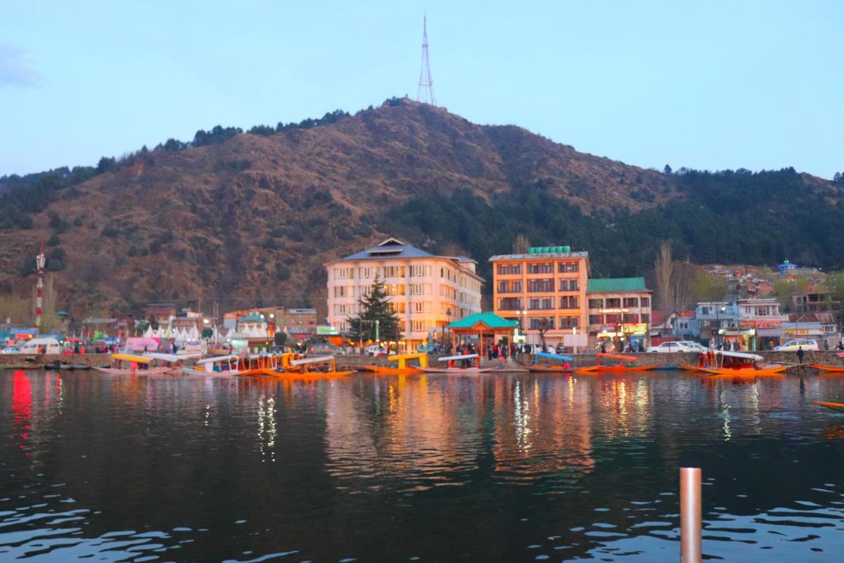 House Boat New Pala Palace - Housity