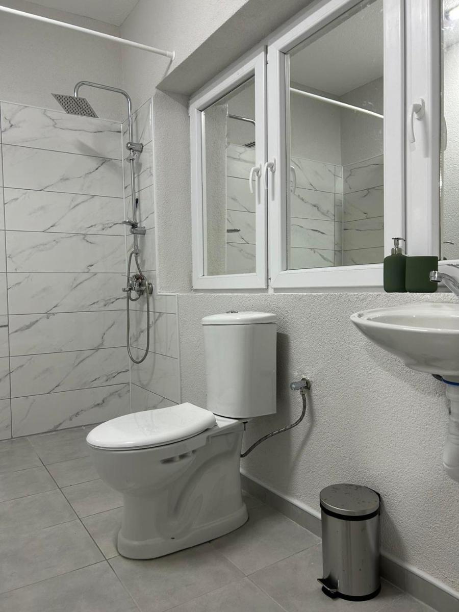 Suitetrails - Apartments & Restaurant Despina